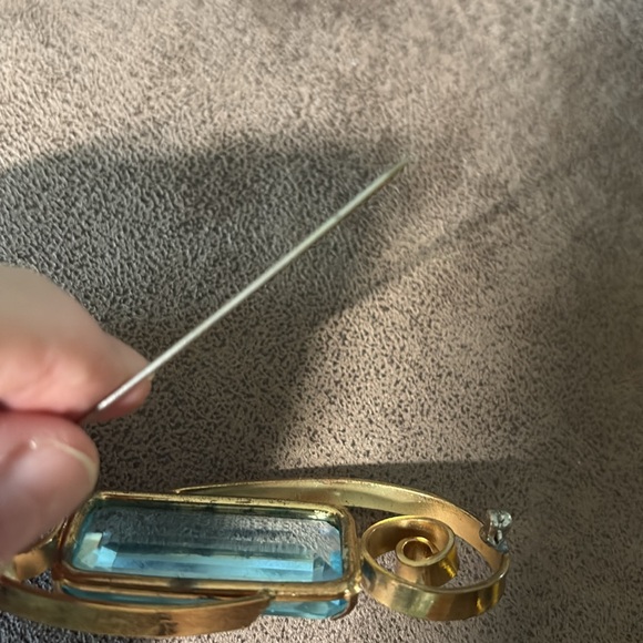 3”x2” Brooch With Blue Emerald Cut Vintage Midcentury Modern faux Aquamarine - Picture 15 of 16